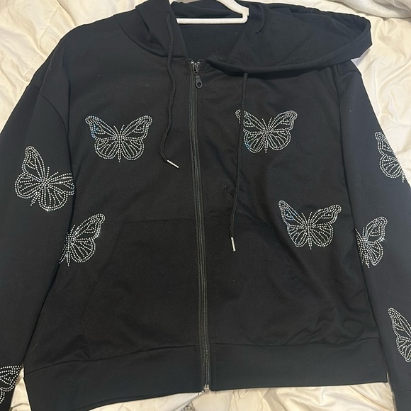 black zip-up hoodie with a hood and with butterflies - Picture 1 of 3